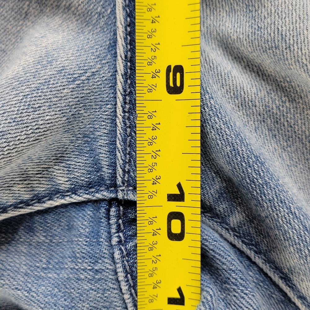 Seven7 Jean Shorts Women Size 8 Slightly Distressed Denim Bermuda Stretch - Picture 12 of 14